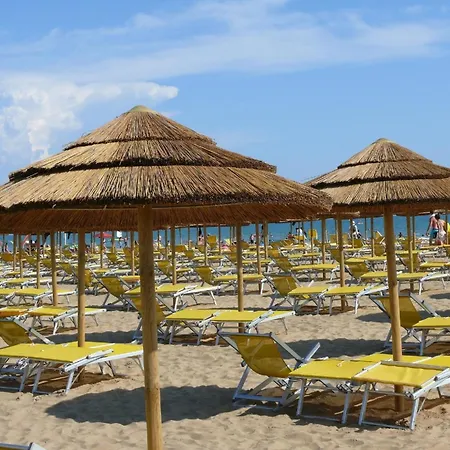 アパート Fuer 4 Personen Ca 20 Qm In Bibione, Adriakueste Italien Und Umgebung ビビオーネ