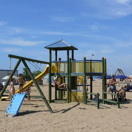 Διαμέρισμα Fuer 4 Personen Ca 20 Qm In Bibione, Adriakueste Italien Und Umgebung *